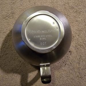 Kitchen Aid 5 quart standard mixing bowl